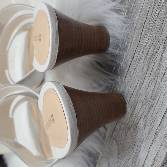 Naturalizer Biton White Heel Sandal - Picture 5 of 8